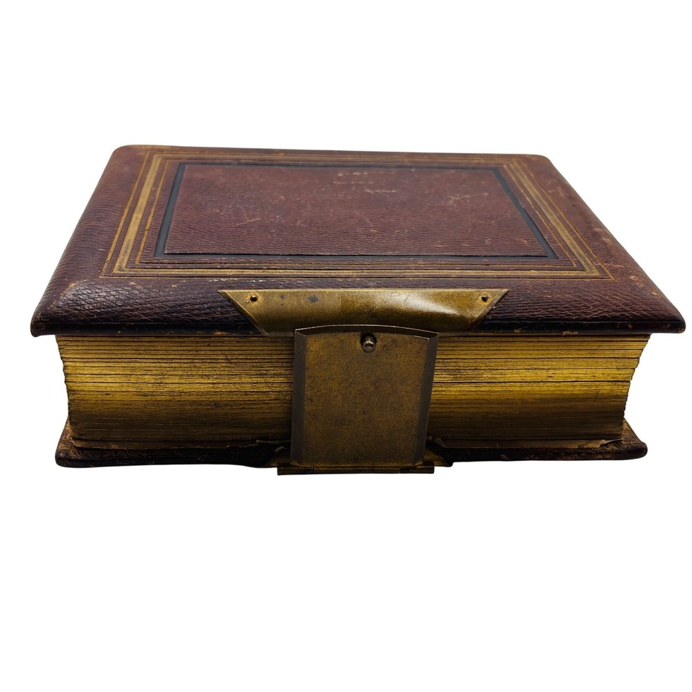 VICTORIAN Antique 1875 Leather family Photo Album Brass Clasp Gilt Edges TINTYPE
